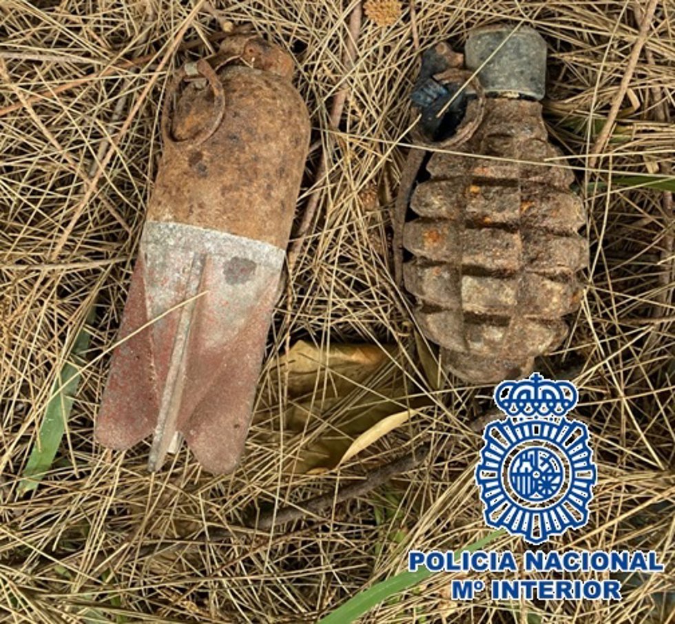 Tedax de la Policía Nacional localizan en Málaga tres artefactos explosivos de los utilizados en la Guerra Civil; uno en Málaga capital y dos en Torremolinos (Málaga) durante el mes de abril de 2022