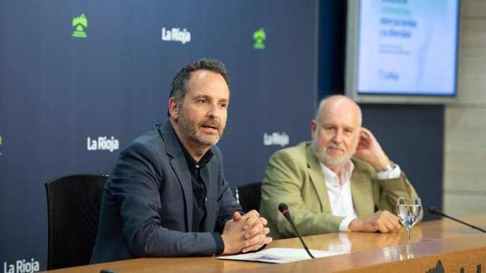 Pablo González y Roberto Pereira, en la rueda de prensa