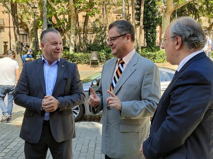 El consejero de Agricultura, Gerardo Dueñas