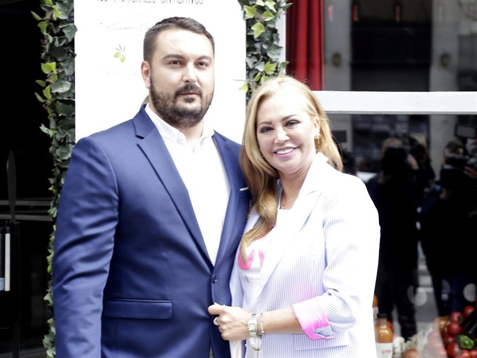 Archivo - Belén Esteban y Miguel Marcos en una imagen reciente