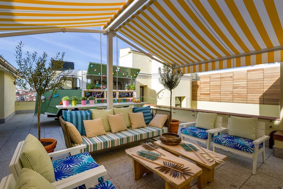 La terraza de Vincci The Mint inaugura temporada de terraceo en plena Gran Vía madrileña