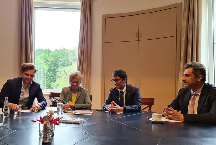 El conseller de Turismo, Iago Negueruela, durante una de las reuniones en Alemania.