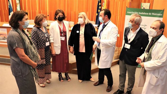 Ft: El Hospital Juan Ramón Jiménez Celebra La I Jornada Nacional Conmemorativa Del Día De La Matrona