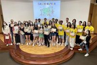 Dos alumnas del Colegio Eduardo Pondal de Cangas, primer premio en la 17 feria 'Galiciencia' celebrada en Ourense