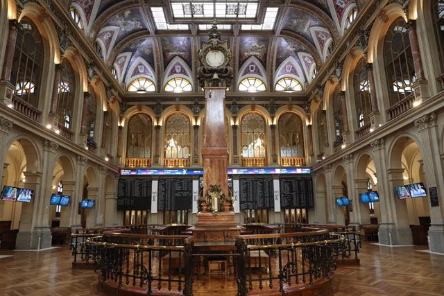 Interior del Palacio de la Bolsa, a 22 de abril de 2022, en Madrid (España).