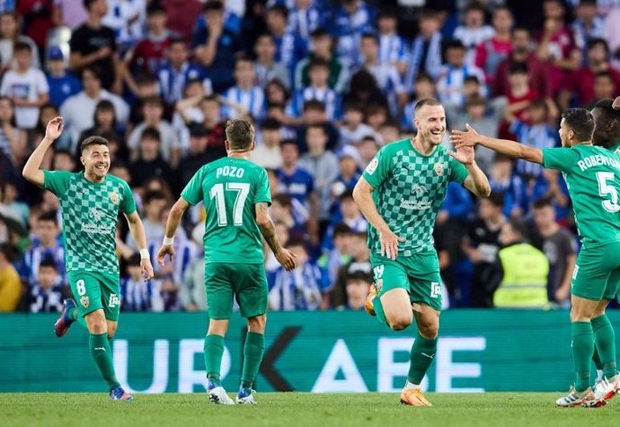 El Almería vence al filial de la Real Sociedad y se queda muy cerca de conseguir el ascenso a la Liga Santander