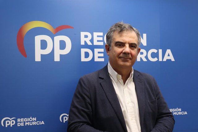El senador del PP, Juan María Vázquez