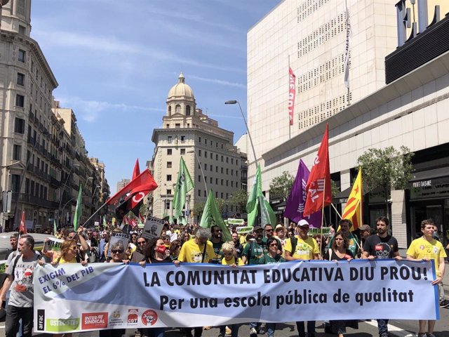 Manifestación por la escuela pública en Barcelona
