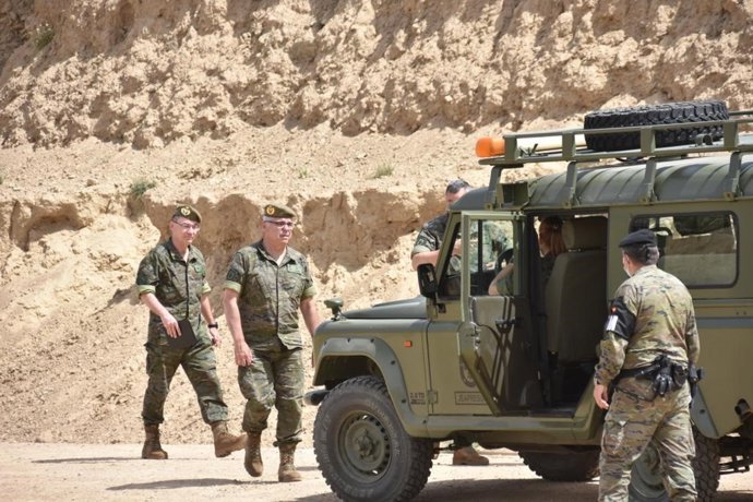 El jefe de la Subdelegación de Instrucción, Adiestramiento y Evaluación visita la BRI X.