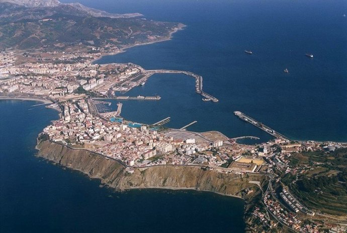 Archivo - Vista aérea de Ceuta en una imagen de archivo