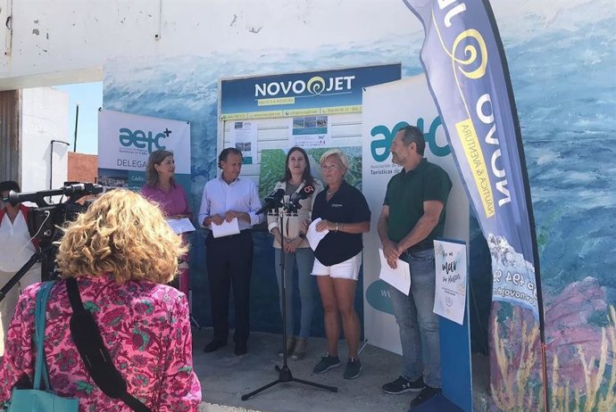 Presentación de la II edición de la Fiesta del remo, organizada por la Asociación de Empresas Turísticas de Cádiz (AETC) y en la que colabora el Ayuntamiento de San Fernando.