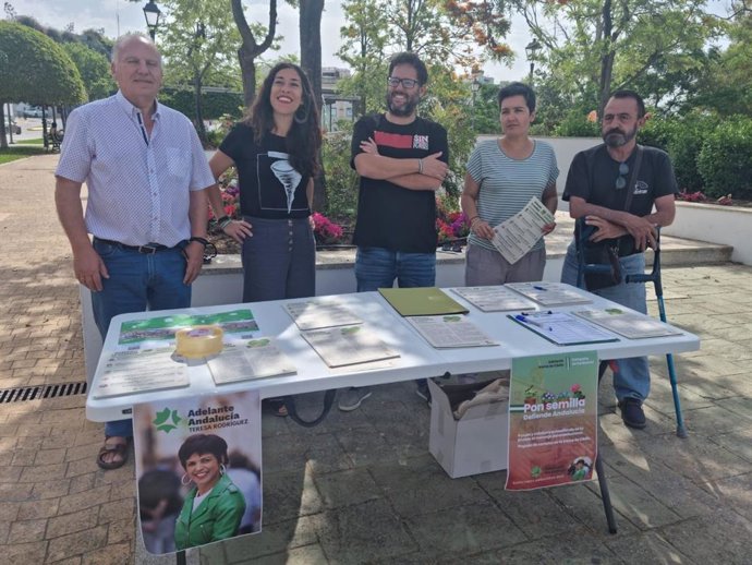 Campaña por la sanidad pública presentada por Adelante Andalucía este sábado en Arcos de la Frontera, en Cádiz.