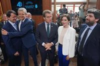 Rueda come con Feijóo y presidentes autonómicos del PP antes de cerrar su primer Gobierno, que hará público este domingo