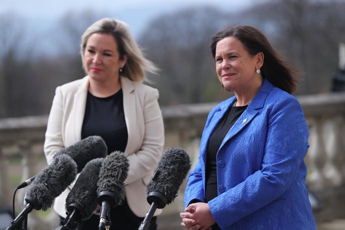 Archivo - Las dirigentes del Sinn Féin Michelle O'Neill y Mary Lou McDonald