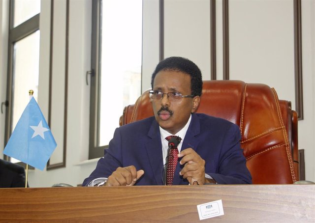 Archivo - El presidente de Somalia, Mohamed Abdulahi Mohamed, conocido como 'Farmajo', durante una comparecencia ante el Parlamento