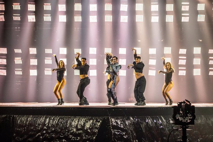 La representante de España en Eurovisión, Chanel, sobre el escenario del festival.