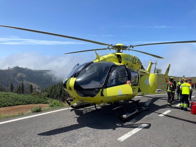 Helicóptero del Grupo de Emergencias y Salvamento (GES) del Gobierno de Canarias