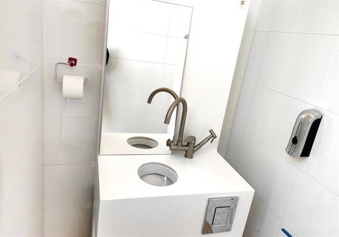 Primer baño para personas ostomizadas en el camping de Picos de Europa, en Onís.