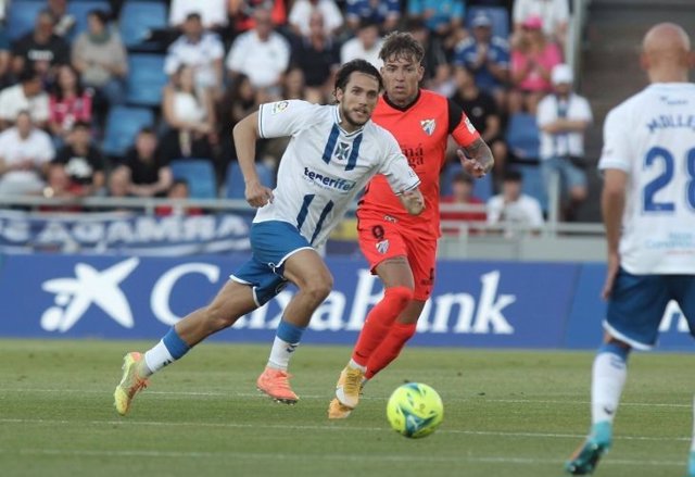 El Tenerife pierde en casa contra el Málaga por 0-2
