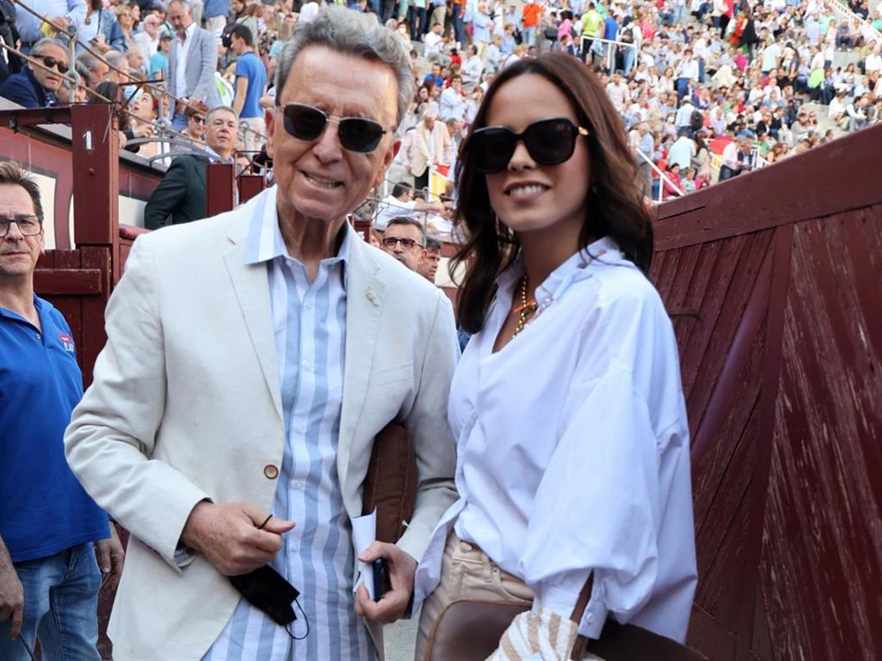 José Ortega Cano y Gloria Camila en la plaza de toros de Las Ventas
