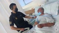 Un policía nacional fuera de servicio salva la vida a un atragantado en Murcia al realizarle primeros auxilios