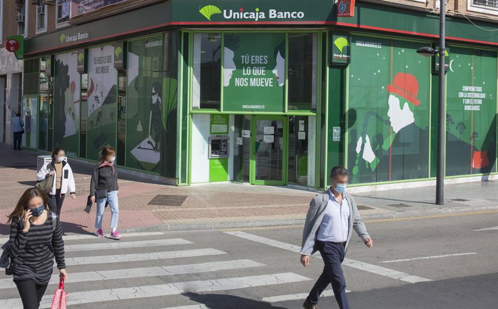 Archivo - Oficina de Unicaja Banco