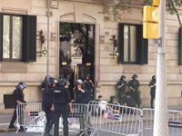 Disuelven la concentración ante la Delegación del Gobierno en Catalunya contra el 25% de castellano