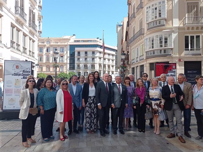 Inauguración de la exposición '400 años de historia de los consulados en Málaga'