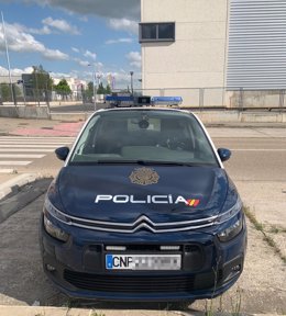 Archivo - Vehículo patrulla de la Policía Nacional de Valladolid.
