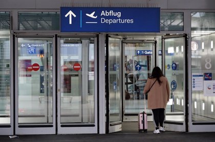 Alemania mantiene el uso obligatorio de mascarillas en los aviones