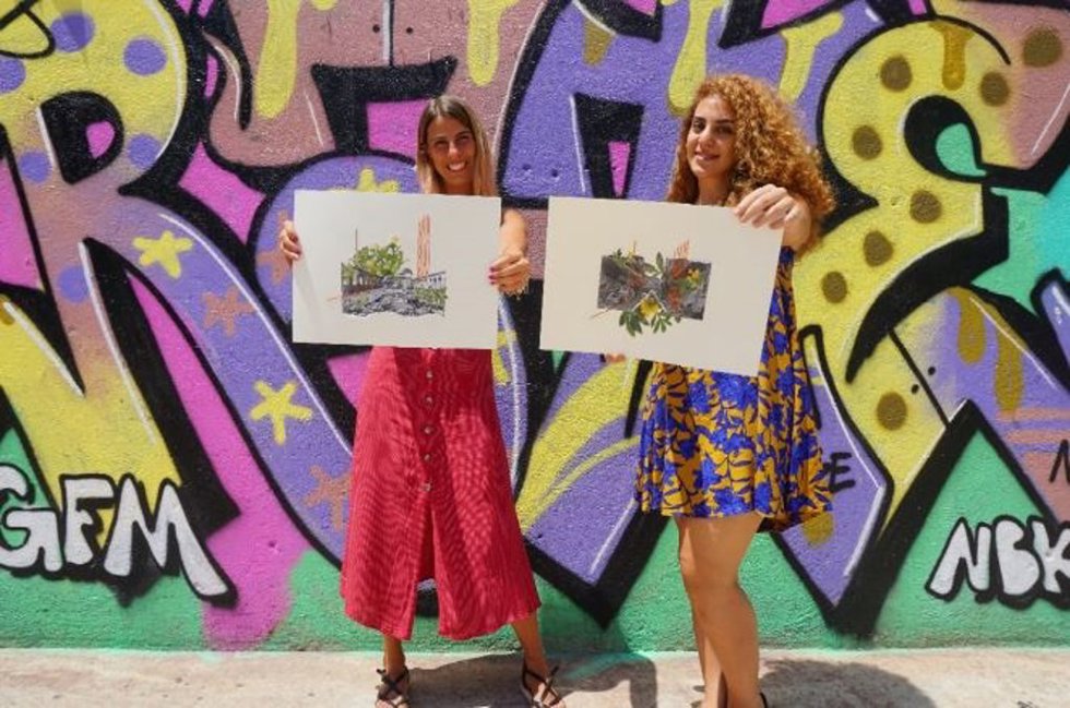 Las artistas con parte de las obras que se expondrán en Ibiza.