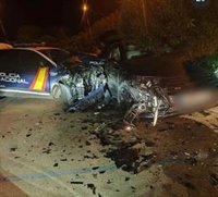 Detenido en Marbella (Málaga) tras embestir un coche policial cuando huía por ir conduciendo de forma temeraria