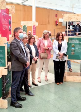 Inauguración en el  CMI Pumarín - Gijón Sur de la exposición del Serida 'Los recursos genéticos: la conservación de nuestra biodiversidad y el futuro del campo',