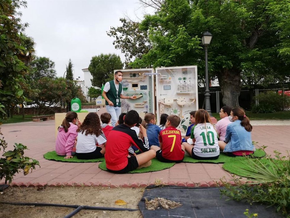 Actividad sobre el reciclaje de vidrio.