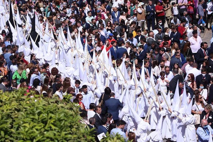 Archivo - Detalle de los nazarenos de la hermandad de la Borriquit