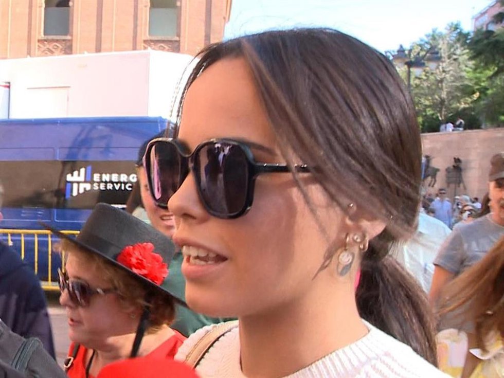 Gloria Camila junto a su pareja David Gracía en la plaza de toros de las Ventas