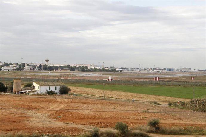 Archivo - Vista del aeropuerto de Palma. 