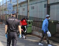 A prisión cinco presuntos patrones de patera acusados de intentar introducir a 63 personas por la costa de Almería