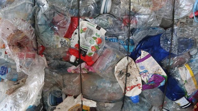 Archivo - Envases de plástico.