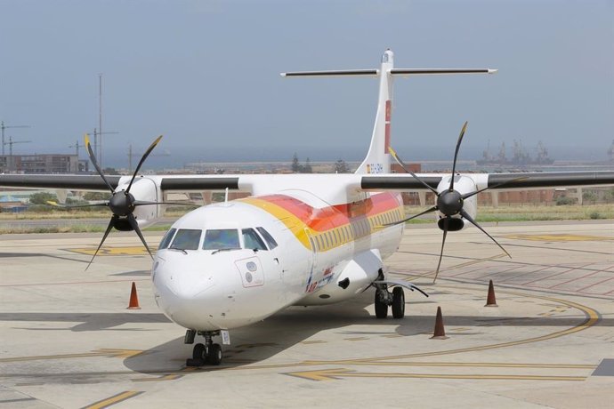 Archivo - Imagen de un avión de Air Nostrum.