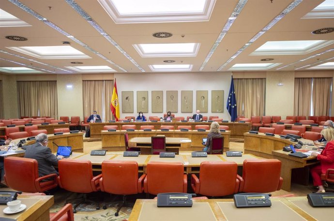 Archivo - Vista general de la Comisión de Sanidad, en el Congreso de los Diputados para analizar la situación del coronavirus en España, a 16 de diciembre de 2021, en Madrid, (España). Durante su comparecencia ha explicado, entre otros asuntos, los crit