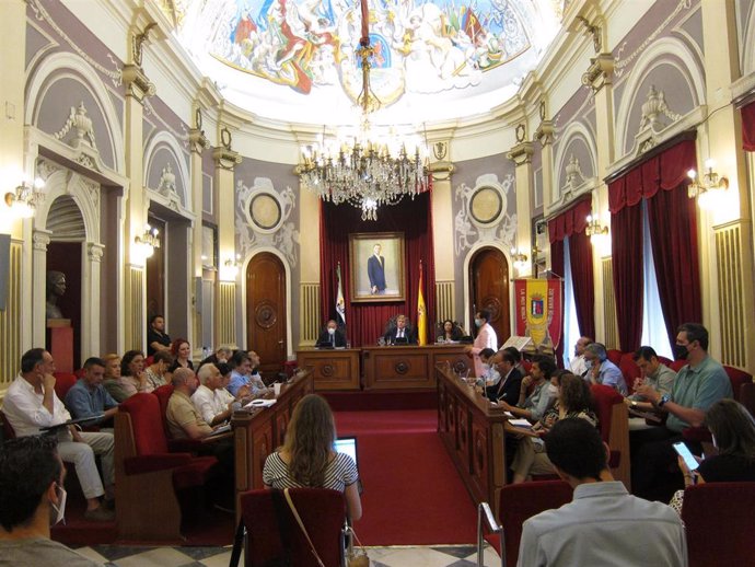 Pleno en el Ayuntamiento de Badajoz