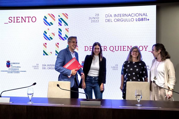 El Vicepresidente Y Consejero De Universidades, Igualdad, Cultura Y Deporte, Pablo Zuloaga, Presenta El Festival Diverso Con Motivo Del Día Internacional Del Orgullo LGTBI+.