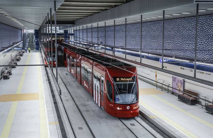 Dos vagons de la Línia 10 de Metrovalencia, a 17 de maig de 2022