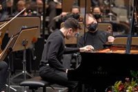 El pianista sevillano Juan Pérez Floristán dedica a Mozart el concierto de 'Solistas y maestros de la ROSS'