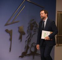 Vox defiende a Olona frente a Podemos, que se presentó fuera de plazo, y Ciudadanos, que ya está "extinto"