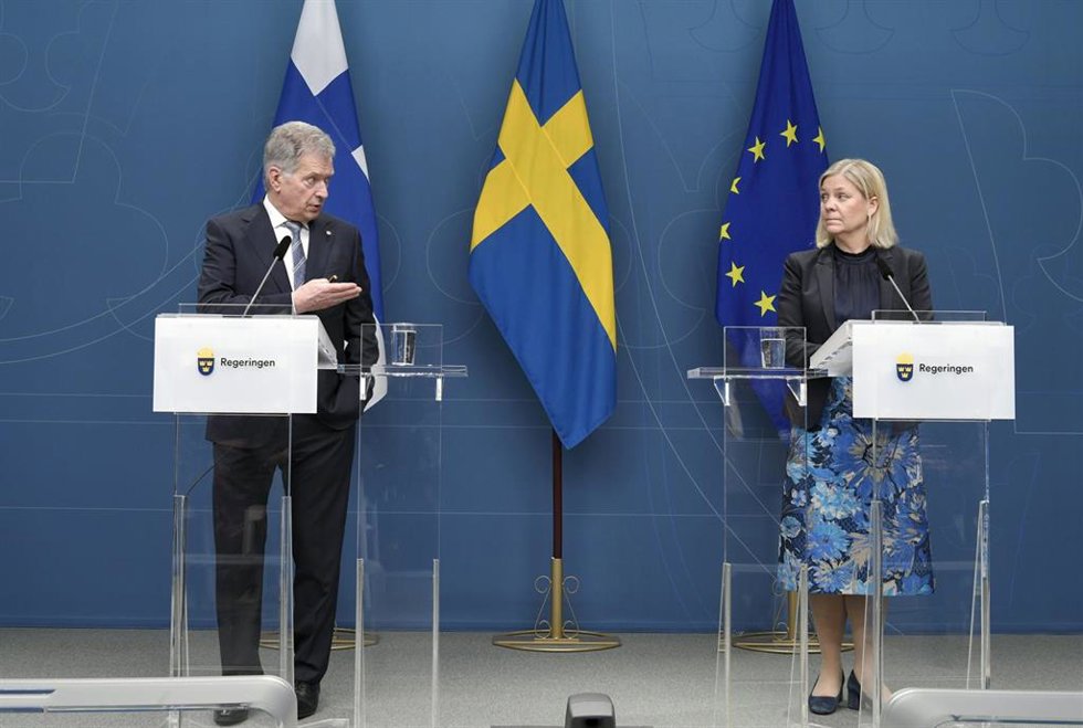 Sauli Niinisto, presidente de Finlandia, y Magdalena Andersson, primera ministra de Suecia