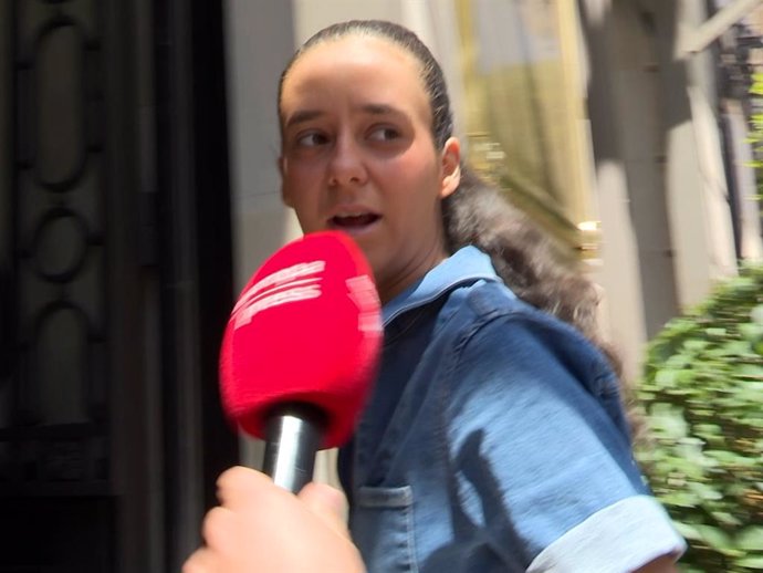 VICTORIA FEDERICA REAPARECE UNA VEZ MÁS SIN SU PAREJA JORGE BÁRCENAS