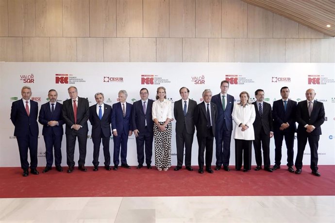 La gala de los Premios PEC de Cesur homenajea a empresarios de Andalucía y Extremadura reunidos en el IESE