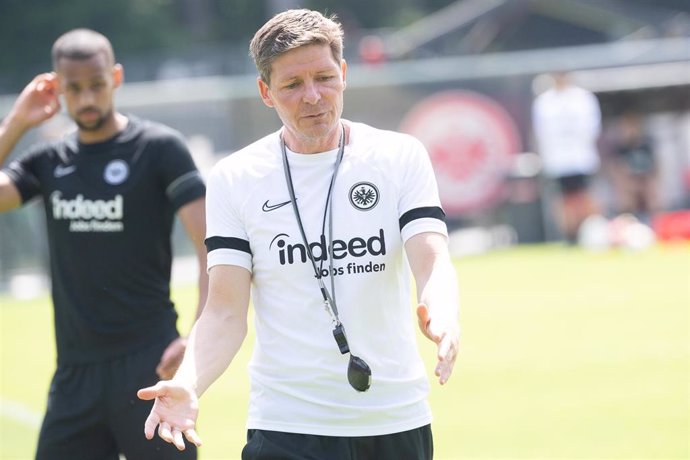 Oliver Glasner, técnico de Eintracht